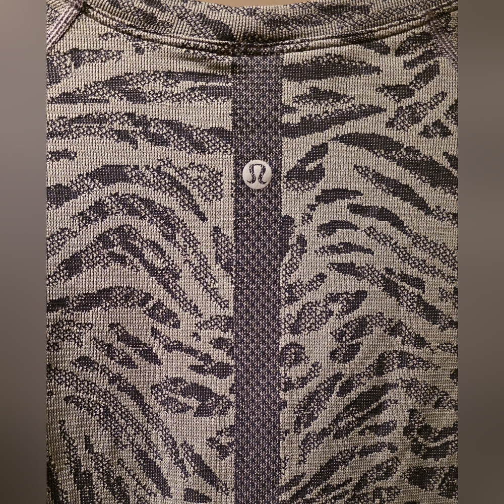 Lululemon Swiftly Tech Long Sleeved Top - Picture 3 of 4